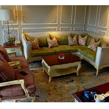Fragrant Nature Kochi - A Five Star Classified Hotel Exterior photo A living room